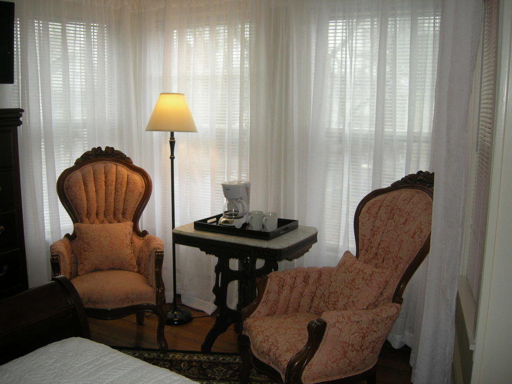 Nantucket White House Inn Exterior photo